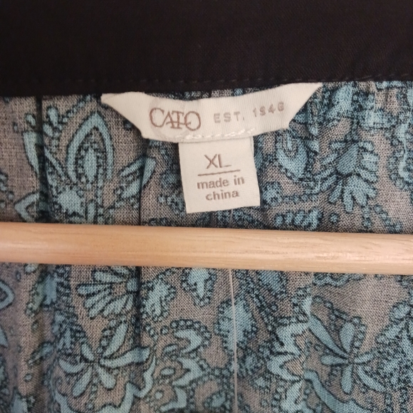 Cato • Women's Floral Lantern Sleeve String Tie Neck Tunic Top - Picture 8 of 14